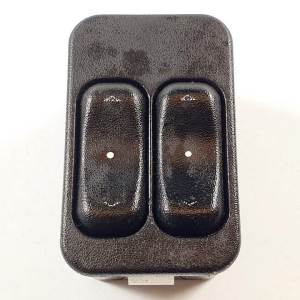 MANDO ELEVALUNAS DELANTERO IZQUIERDO 13363201 OPEL ZAFIRA A Autodesguaces Alicante