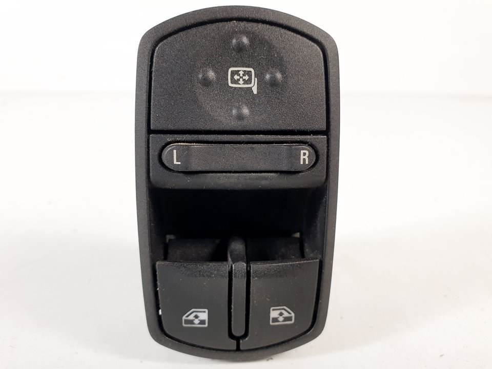 MANDO ELEVALUNAS DELANTERO IZQUIERDO - 13430017 - OPEL - CORSA E