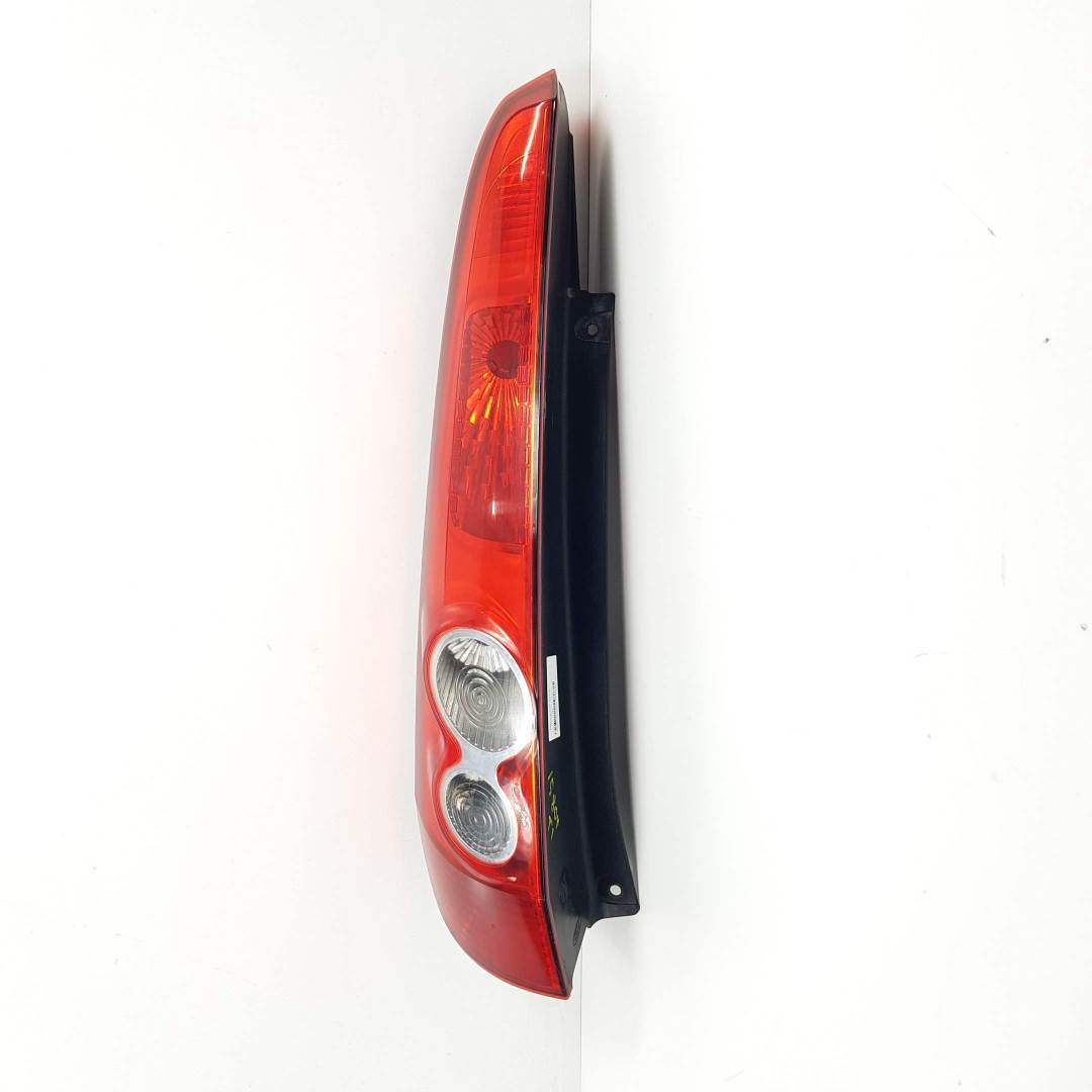 PILOTO TRASERO IZQUIERDO - 6S6113405A - FORD - FIESTA (CBK)