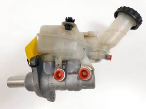 BOMBA FRENO 03350890011 MITSUBISHI OUTLANDER (CW0) Autodesguaces Alicante
