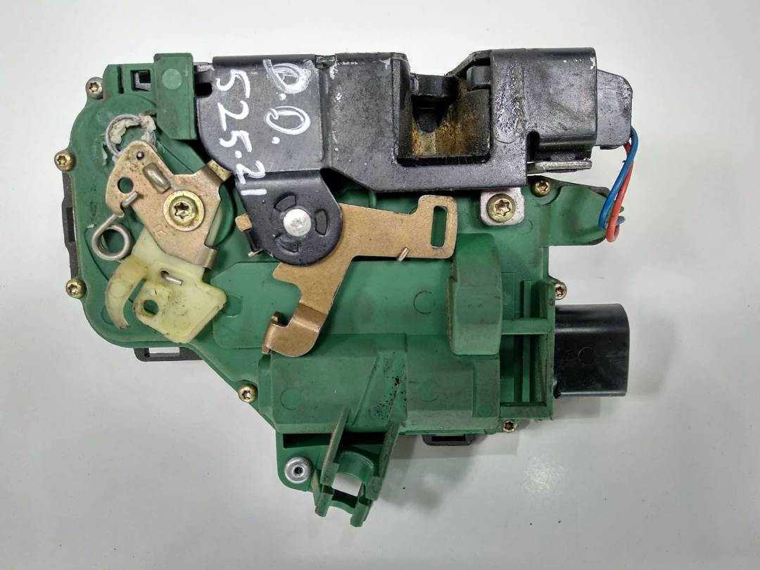 CERRADURA PUERTA DELANTERA DERECHA - VOLKSWAGEN - GOLF IV BERLINA (1J1)