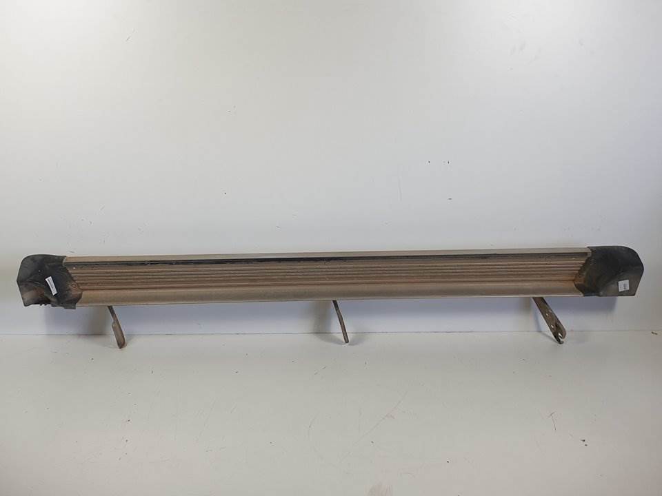ESTRIBOS LATERALES - TOYOTA - HILUX (KDN)