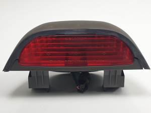 LUZ CENTRAL DE FRENO 0K56A51580 KIA CARNIVAL Autodesguaces Alicante