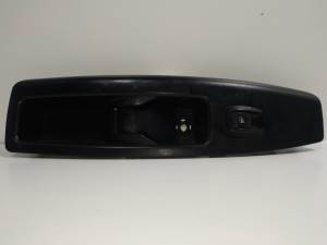 MANDO ELEVALUNAS DELANTERO DERECHO 735484916 TOYOTA COROLLA (E11) Autodesguaces Alicante