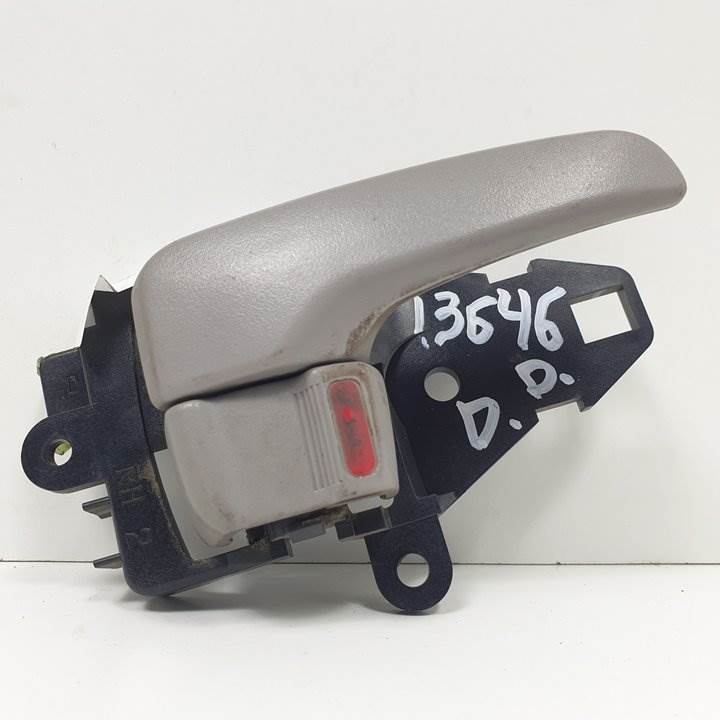 MANETA INTERIOR DELANTERA DERECHA - MN105360 - MITSUBISHI - GRANDIS (NA0W)