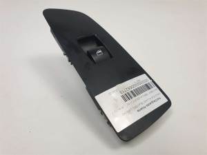 MANDO ELEVALUNAS DELANTERO DERECHO 15939890 BMW SERIE 1 BERLINA (E81/E87) Autodesguaces Alicante