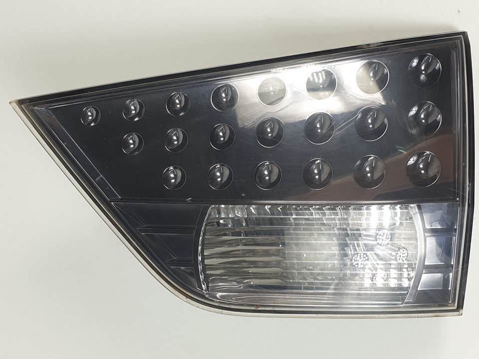 PILOTO TRASERO DERECHO INTERIOR - 1146356R - MITSUBISHI - OUTLANDER (CW0)