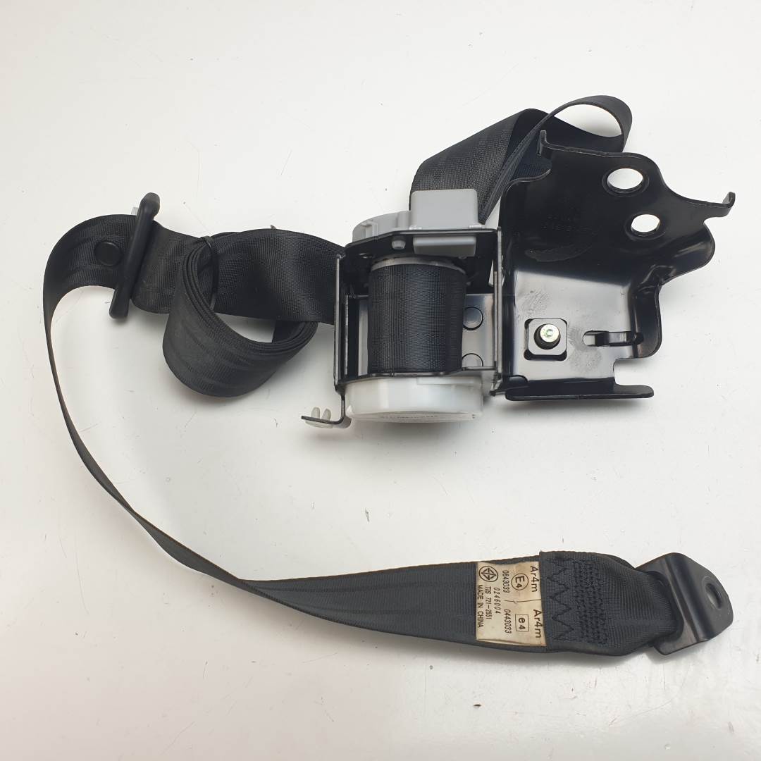 CINTURON SEGURIDAD TRASERO IZQUIERDO - T89506T - MAZDA - 3 (BM/BN)
