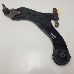 BRAZO SUSPENSION INFERIOR DELANTERO IZQUIERDO LEXUS ES (XZ10) Autodesguaces Alicante