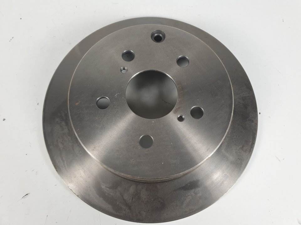 DISCO FRENO TRASERO - ADC01135 - TOYOTA - COROLLA VERSO (R1)