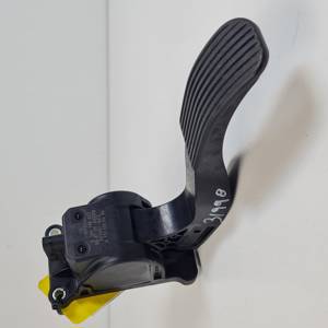 POTENCIOMETRO PEDAL A9063000404 MERCEDES VITO (W639) COMBI 06.2003 -> Autodesguaces Alicante