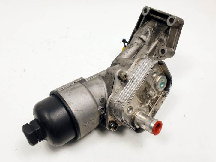 ENFRIADOR ACEITE MOTOR A6681800065 MERCEDES CLASE A (W168) Autodesguaces Alicante