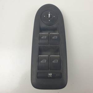 MANDO ELEVALUNAS DELANTERO IZQUIERDO 8M5T14A132AC FORD C-MAX (CB3) Autodesguaces Alicante