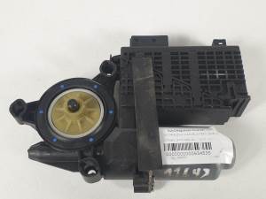 MOTOR ELEVALUNAS DELANTERO DERECHO 9682495780 CITROEN C4 PICASSO Autodesguaces Alicante