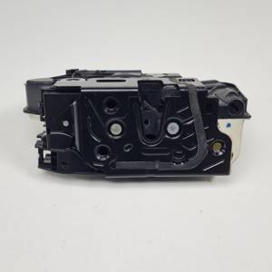 CERRADURA PUERTA DELANTERA DERECHA 5N1837016A VOLKSWAGEN PASSAT CC (357) Autodesguaces Alicante