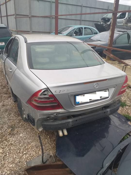 Imagen del vehículo MERCEDES-BENZ CLASE C (W203) BERLINA