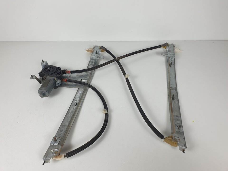 ELEVALUNAS DELANTERO DERECHO - 0130821900 - FORD - FIESTA BERLINA (DX)