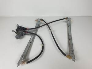 ELEVALUNAS DELANTERO DERECHO 0130821900 FORD FIESTA BERLINA (DX) Autodesguaces Alicante