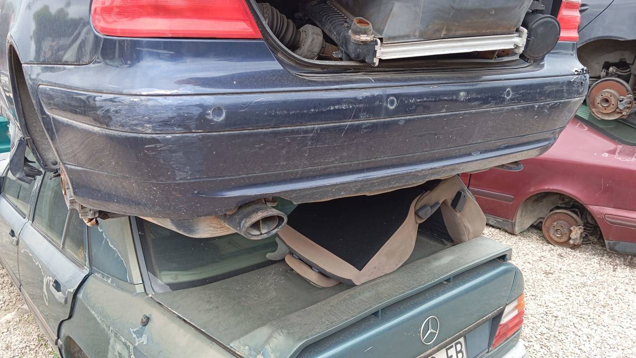 PARAGOLPES TRASERO