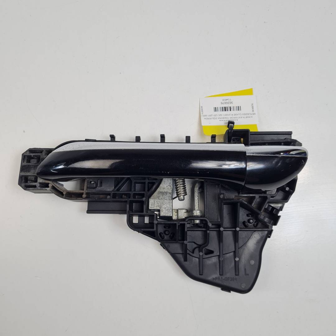Poignée extérieure arrière gauche - A1647600570 - MERCEDES - CLASE R (W251)