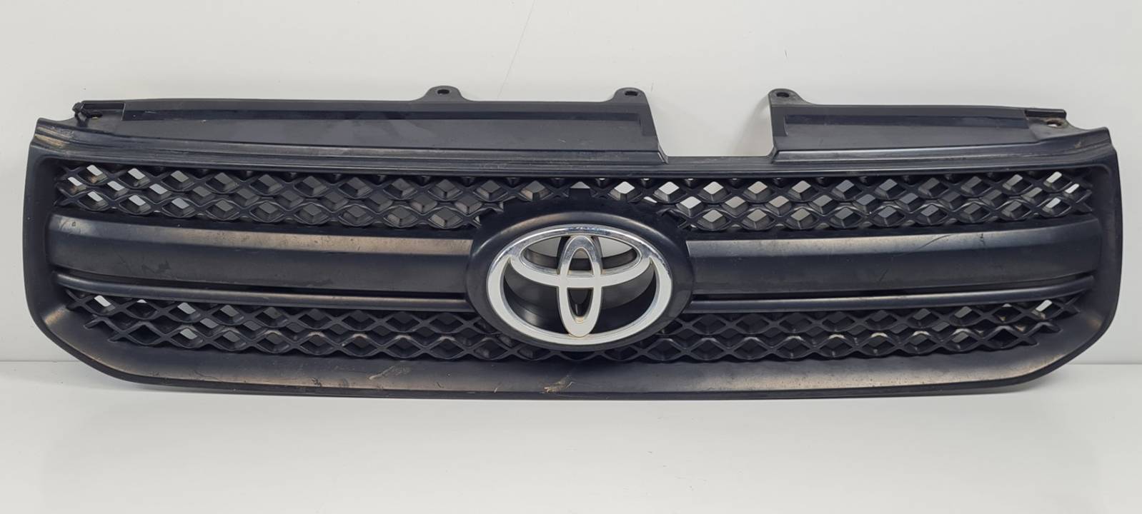 REJILLA DELANTERA 5311142090 TOYOTA RAV4 Autodesguaces Alicante