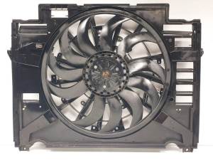 ELECTROVENTILADOR J8A28C607AB LAND ROVER RANGE ROVER VELAR Autodesguaces Alicante