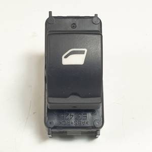 MANDO ELEVALUNAS DELANTERO DERECHO 98242560ZD PEUGEOT 2008 (A94) Autodesguaces Alicante