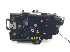 CERRADURA PUERTA TRASERA DERECHA 7L0839016 VOLKSWAGEN TOUAREG (7LA) (2002 - 2006) Autodesguaces Alicante