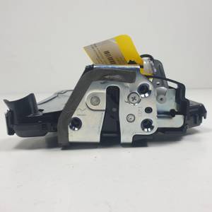 CERRADURA PUERTA DELANTERA DERECHA TOYOTA RAV4 Autodesguaces Alicante