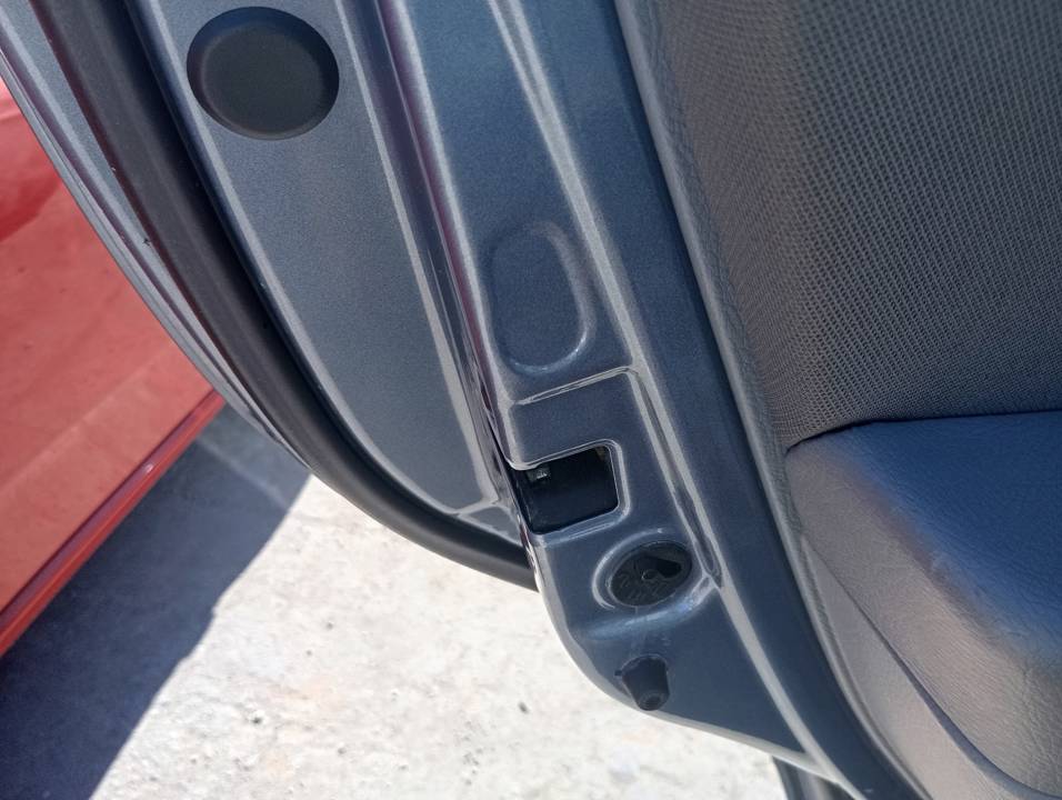 CERRADURA PUERTA TRASERA IZQUIERDA