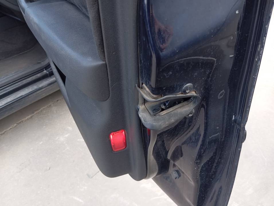 CERRADURA PUERTA DELANTERA DERECHA