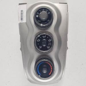 MANDO CALEFACCION / AIRE ACONDICIONADO 554060D190 TOYOTA YARIS (KSP9/SCP9/NLP9) Autodesguaces Alicante
