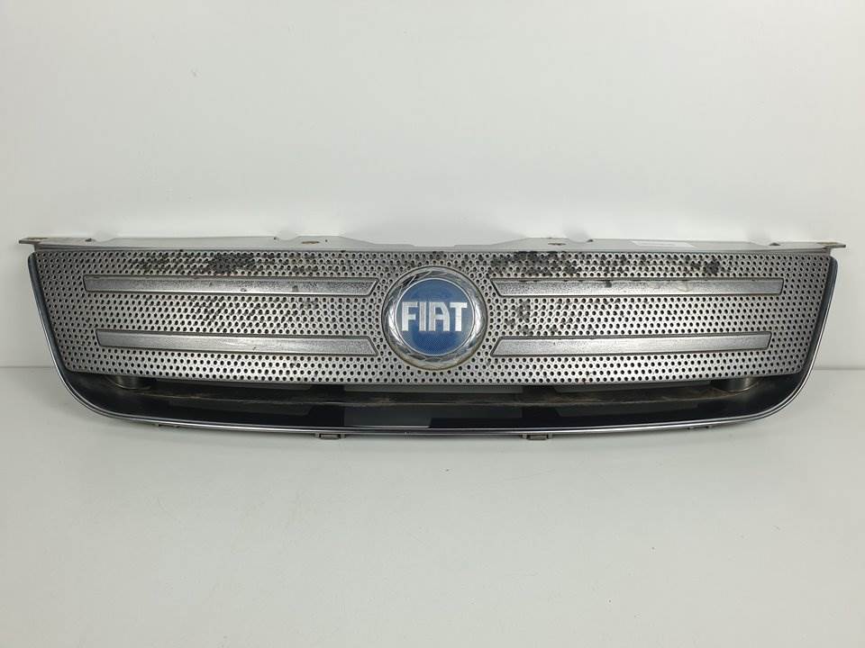 REJILLA DELANTERA - 51722599 - FIAT - MULTIPLA NUEVO (186)