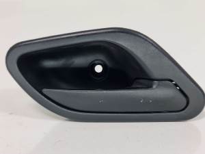 MANETA INTERIOR TRASERA DERECHA 7002020 BMW SERIE 3 COMPACT (E46) Autodesguaces Alicante