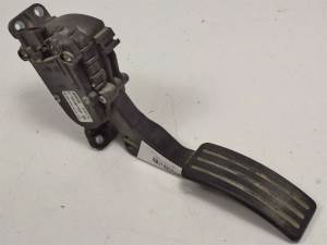 POTENCIOMETRO PEDAL 8200386506D DACIA SANDERO Autodesguaces Alicante
