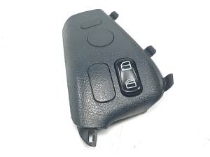 MANDO ELEVALUNAS DELANTERO DERECHO A9017270528 MERCEDES SPRINTER 02.00 -> CAJA CERRADA Autodesguaces Alicante