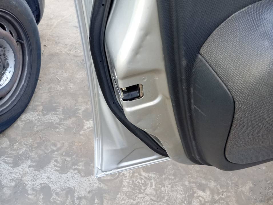 CERRADURA PUERTA DELANTERA IZQUIERDA