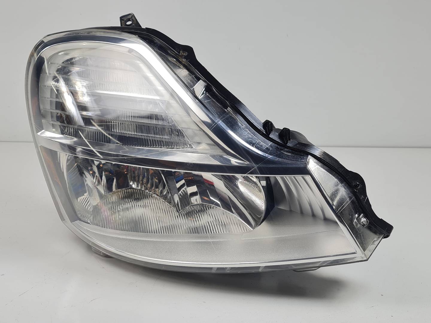FARO DERECHO - 8200658377 - RENAULT - GRAND MODUS