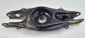 BRAZO SUSPENSION INFERIOR TRASERO IZQUIERDO A2043520402 MERCEDES CLASE C (W204) BERLINA Autodesguaces Alicante