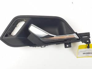 MANETA INTERIOR TRASERA IZQUIERDA AUDI Q3 SPORTBACK (F3N) Autodesguaces Alicante
