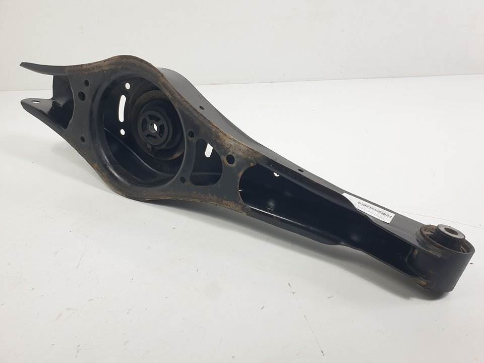 BRAZO SUSPENSION INFERIOR TRASERO IZQUIERDO - VOLKSWAGEN - GOLF VI (5K1)