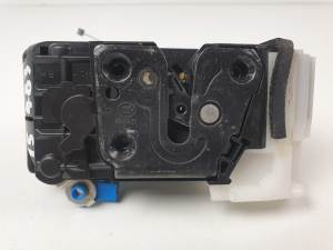 CERRADURA PUERTA DELANTERA DERECHA 813201J030 HYUNDAI I20 (PB) Autodesguaces Alicante