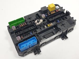 CAJA RELES / FUSIBLES 13180775 OPEL ASTRA H BERLINA Autodesguaces Alicante