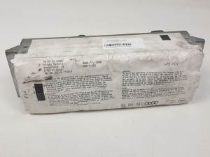 AIRBAG DELANTERO DERECHO 8E0880204E AUDI A4 BERLINA (8E) Autodesguaces Alicante