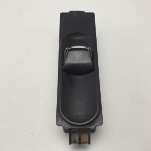 MANDO ELEVALUNAS DELANTERO DERECHO A6395450613 MERCEDES VIANO (W639) Autodesguaces Alicante