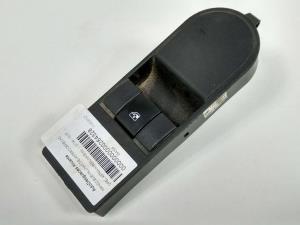 MANDO ELEVALUNAS DELANTERO DERECHO 13228709 OPEL ASTRA H BER. Autodesguaces Alicante