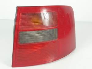 PILOTO TRASERO DERECHO 4B9945096D AUDI A6 AVANT (4B5) Autodesguaces Alicante