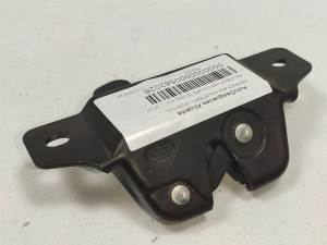 CERRADURA MALETERO / PORTON PEUGEOT 406 COUPE (S1/S2) Autodesguaces Alicante