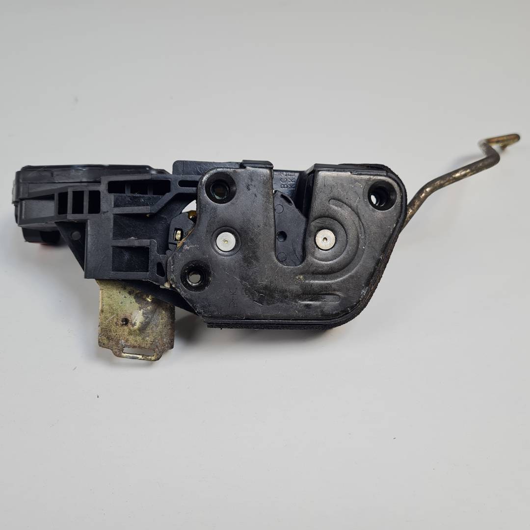 CERRADURA PUERTA DELANTERA DERECHA - 81320D7500 - HYUNDAI - TUCSON (JM)
