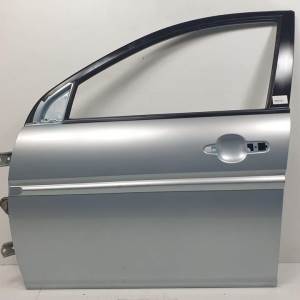 PUERTA DELANTERA IZQUIERDA HYUNDAI ACCENT (MC) Autodesguaces Alicante